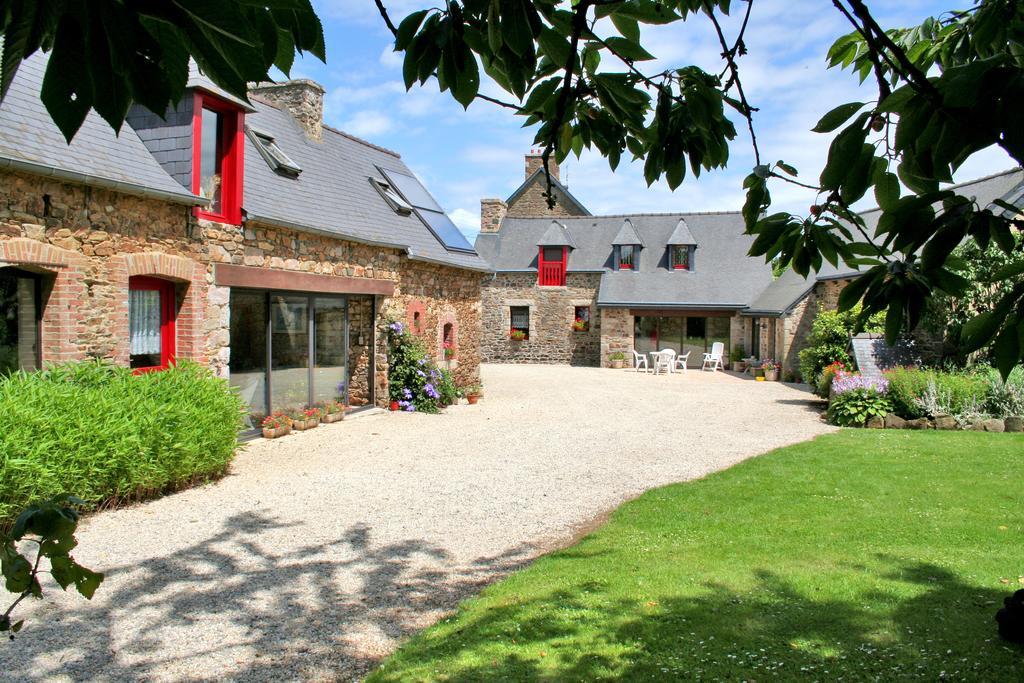 Bed and Breakfast La Fermette Du Rohiou Le Faouet  Exteriér fotografie